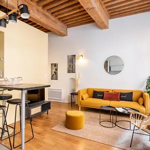 honor-suite-saint-georges.hotels-rhonealpes.com/