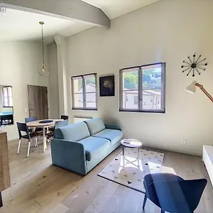 appartement-de-charme-a-proximite-du-vieux-lyon.hotels-rhonealpes.com/