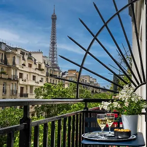3* Hotel Le Cercle Tour Eiffel