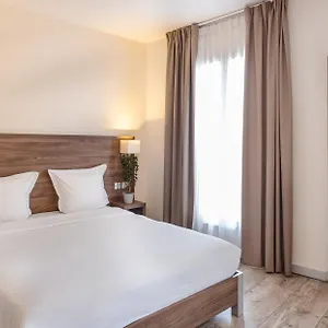 2* Hotel La Perle Montparnasse