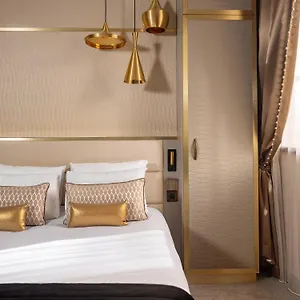 4* Hotel Niepce Paris, Curio Collection By Hilton